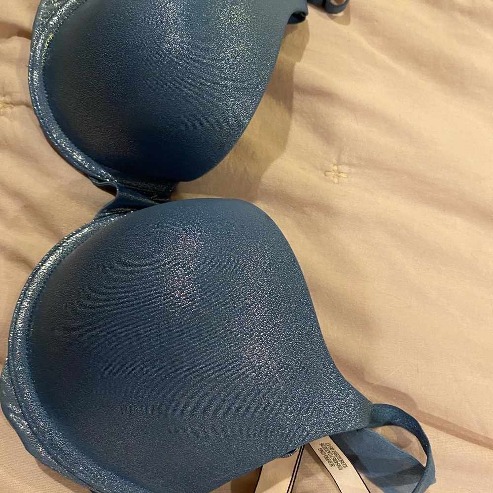 Victoria’s Secret perfect shape bra 34C